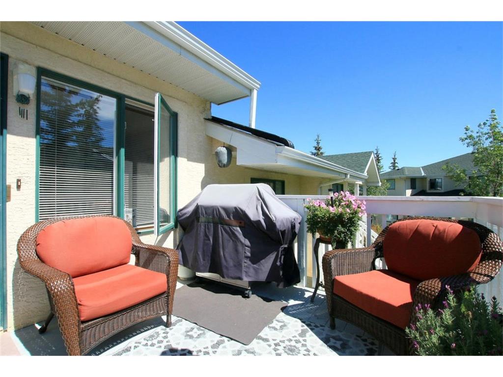 53 200 Sandstone Drive NW, Calgary, AB, T3K 4N7 C4074023 Zeena Taghvai