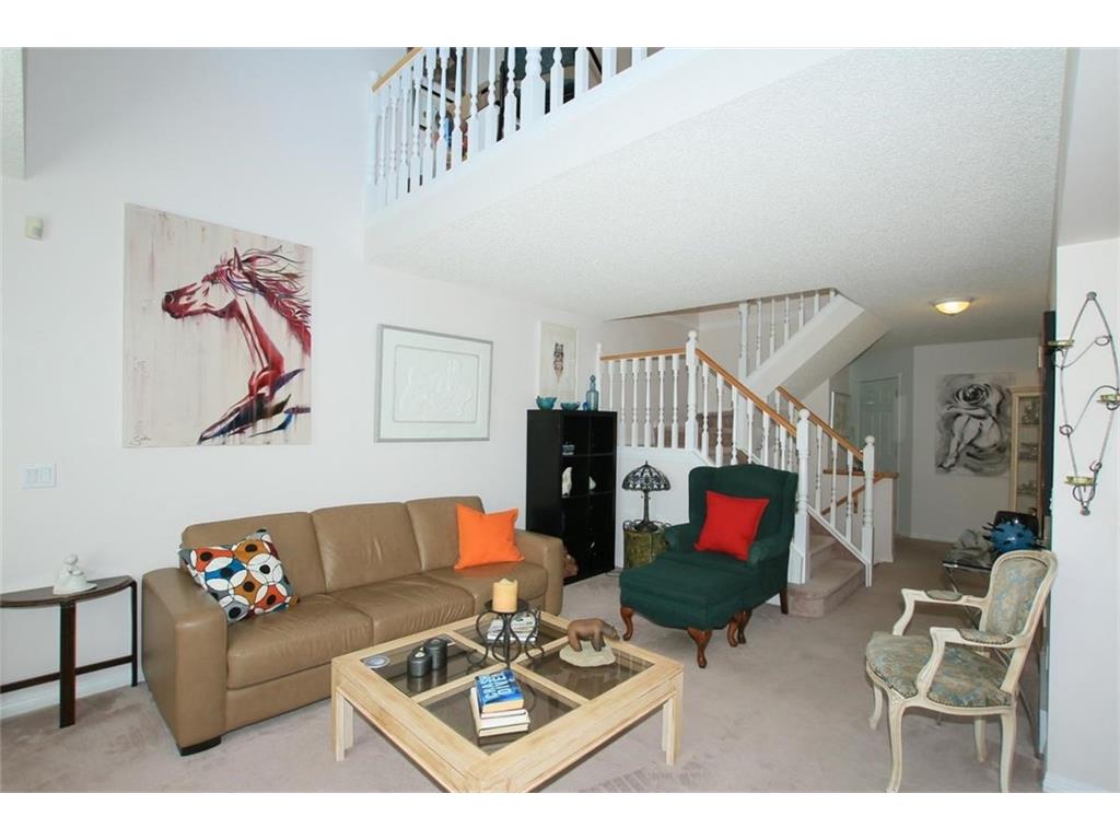 53 200 Sandstone Drive NW, Calgary, AB, T3K 4N7 C4074023 Zeena Taghvai