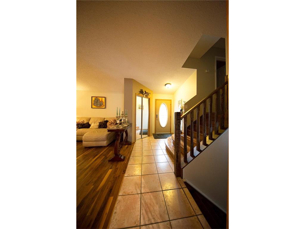 14008 Deer Ridge Drive SE, Calgary, AB, T2J 5R4 C4085790 Connect