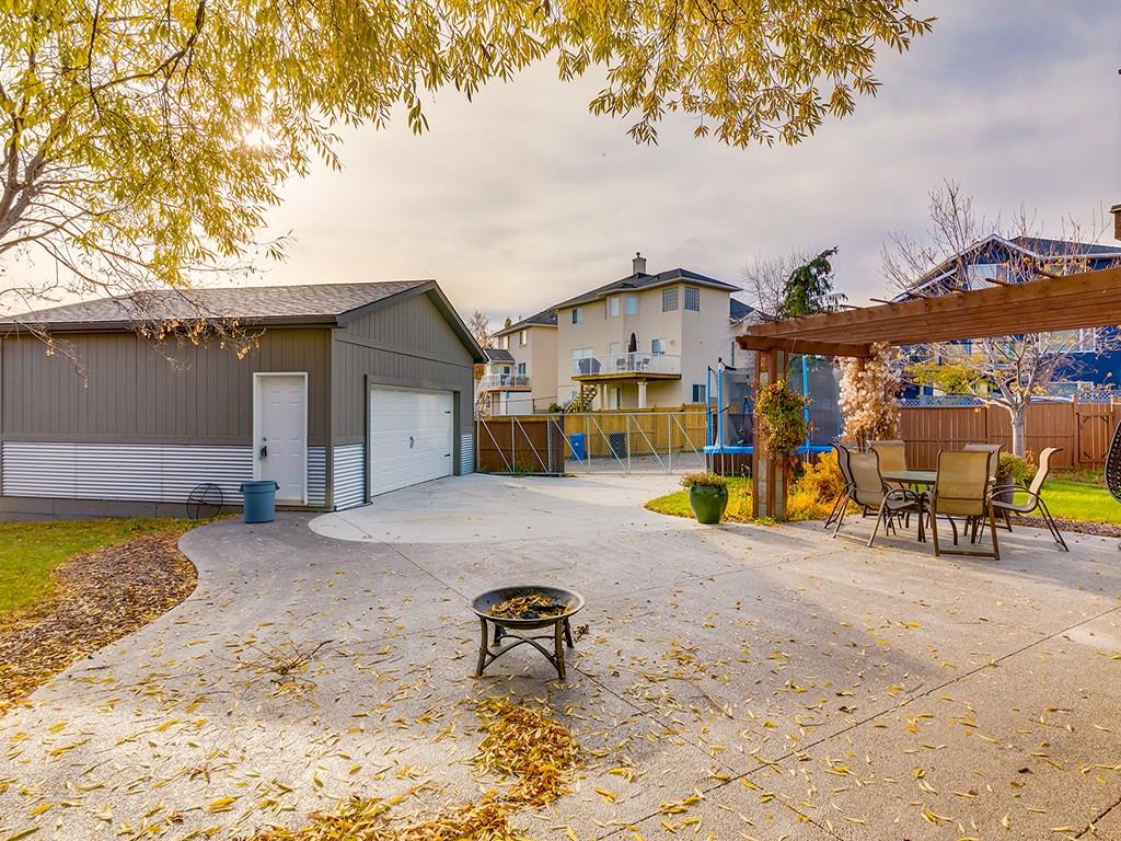 1030 McKenzie Lake Bay SE, Calgary, AB C4087821 Nathan Koenigsberg