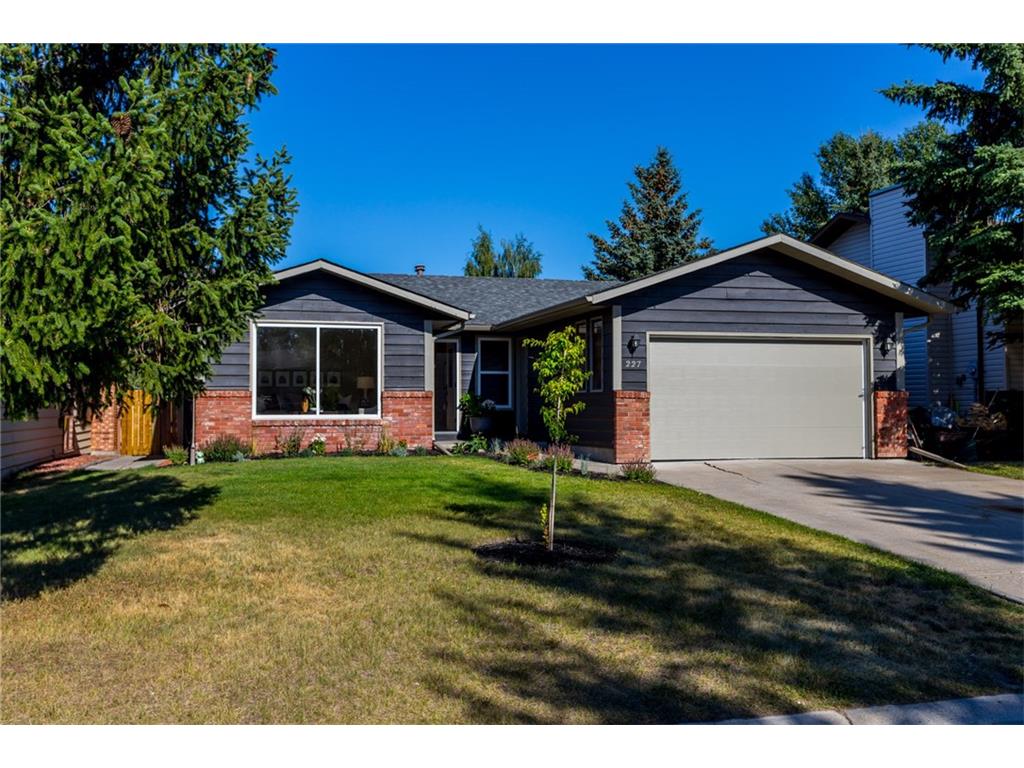 227 Woodrow Place, Okotoks, AB, T1S 1L5 C4130228 Michelle Eldjarnson