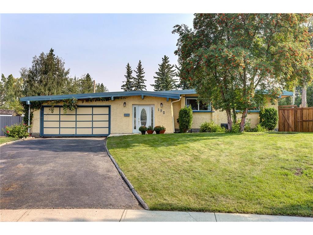 132 Lake Acadia Place SE, Calgary, AB, T2J 3B8 C4135021 Jablonski