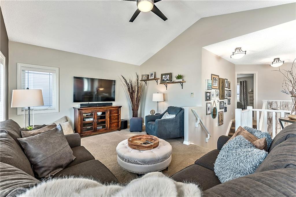 185 Cimarron Drive, Okotoks, AB, T1S 2P4 C4229005 Andrea WiltonClark