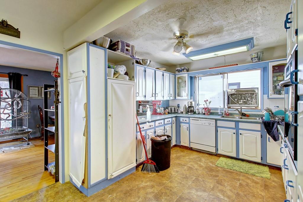 8347 47 Avenue NW, Calgary, AB, T3B 1Z6 C4286914 Chris Richter