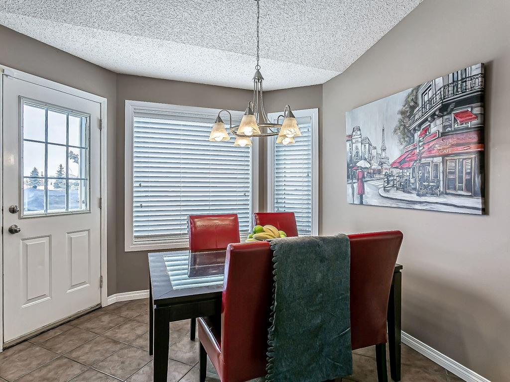 4 Citadel Court NW, Calgary, AB, T3G 3X9 C4300477 Andrea WiltonClark