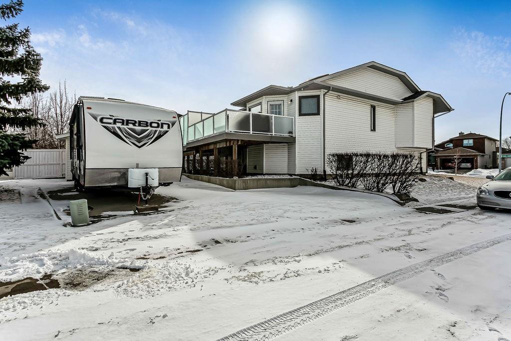 4 Citadel Court NW, Calgary, AB, T3G 3X9 C4300477 Andrea WiltonClark