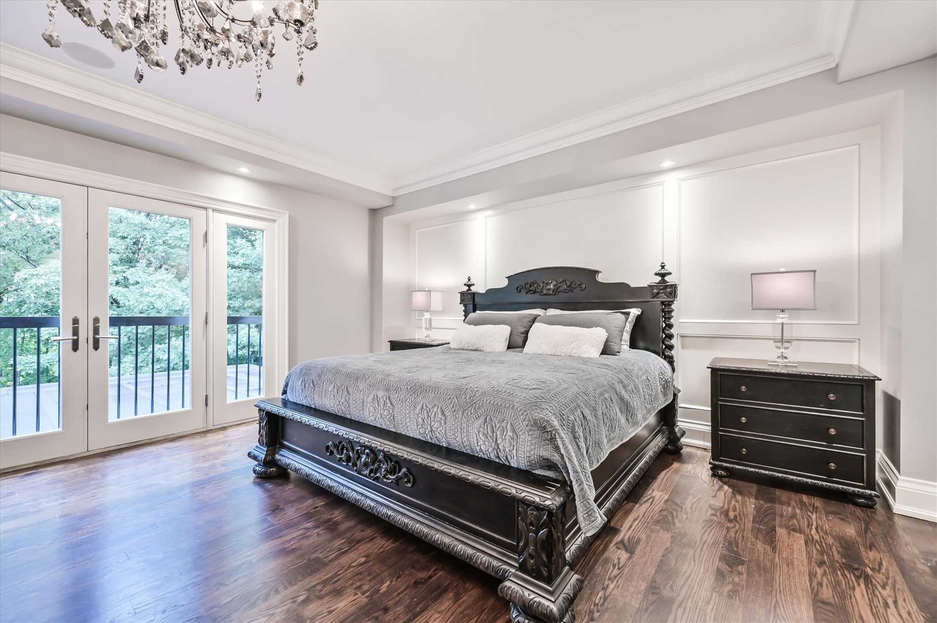 128 Parkview Hill Crescent Toronto On M4b1r4 E4581678