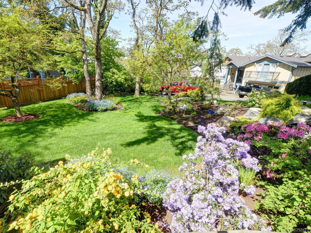 3916 Persimmon Drive, Saanich, BC, V8P 3R9 758879 Bobby Sparrow