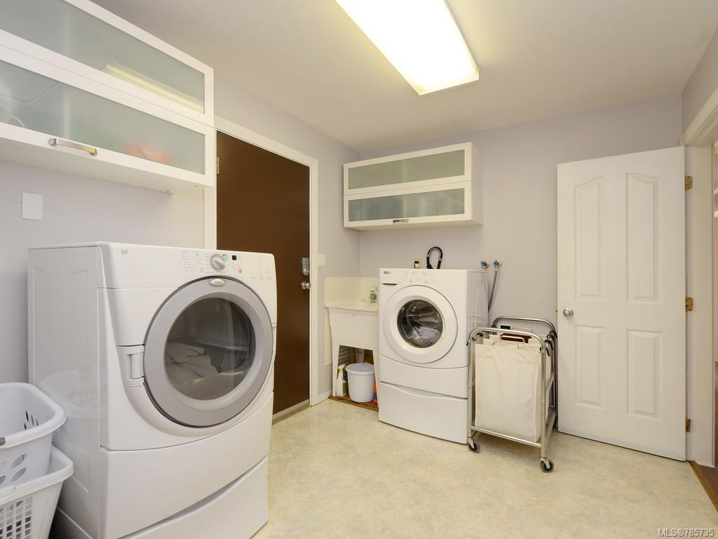 2082 Weiler Ave, Sidney, BC, V8L 1R4 785735 Bobby Sparrow Personal