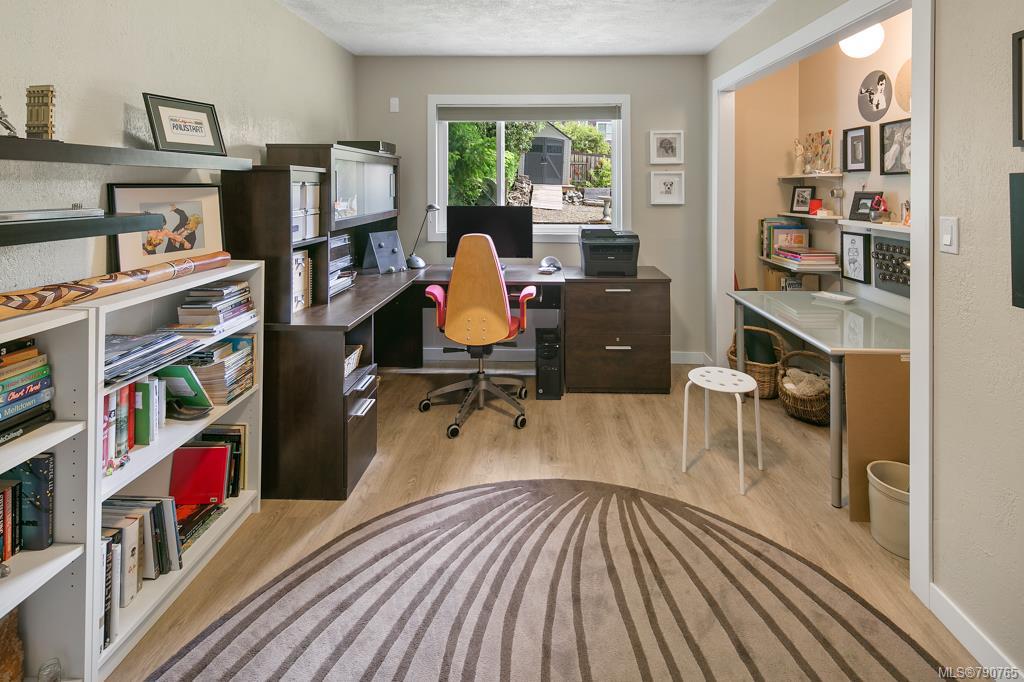 2937 Graham Street, Victoria, BC, V8T 3Z5 790765 Rob Rolston PREC*