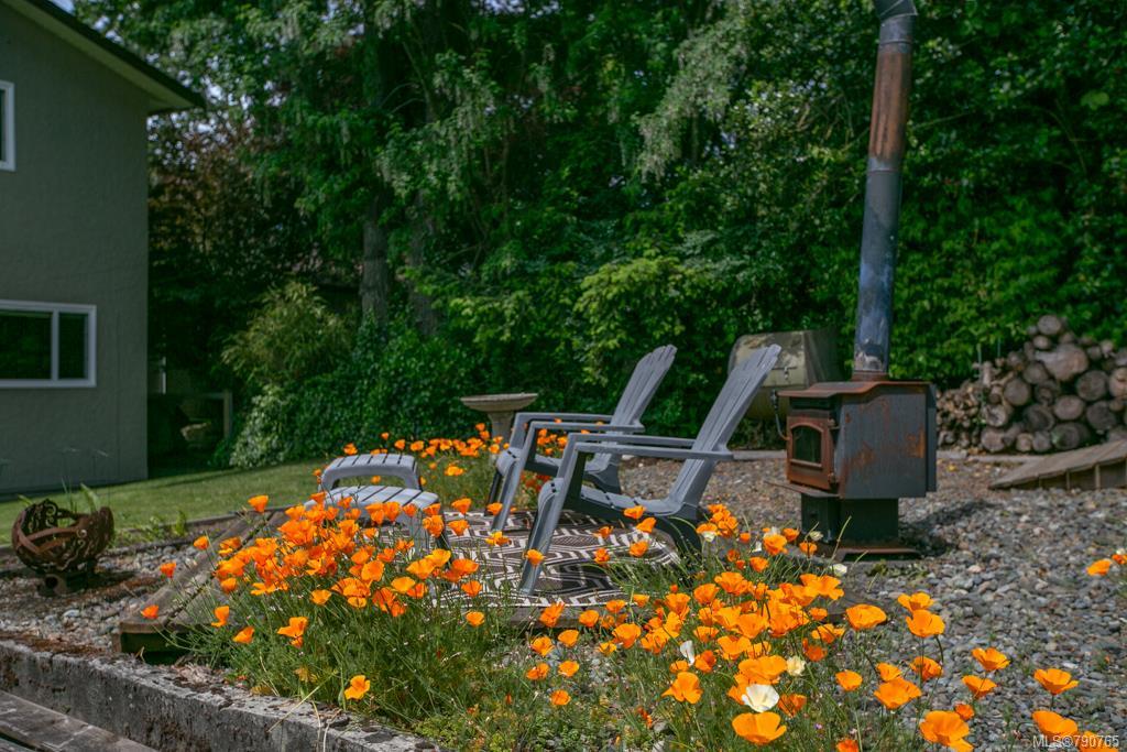 2937 Graham Street, Victoria, BC, V8T 3Z5 790765 Rob Rolston PREC*