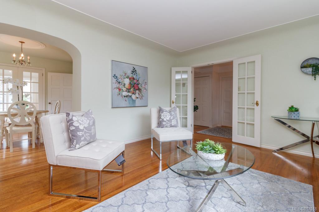 2485 McNeill Ave, Oak Bay, BC, V8S 2Z3 817018 Bobby Sparrow