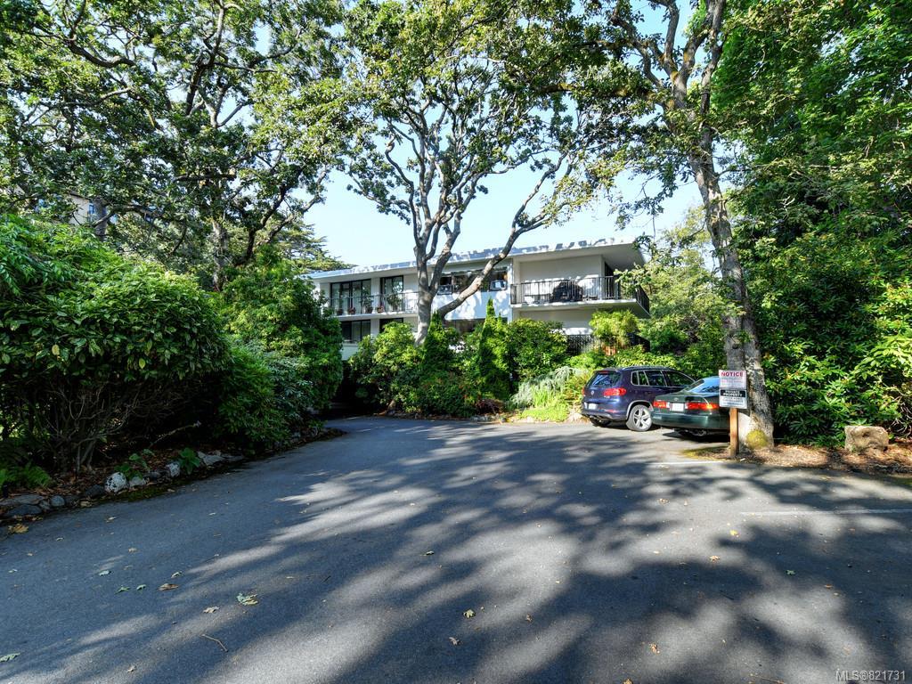 605 1159 Beach Drive, Oak Bay, BC, V8S 2N2 821731 Bobby Sparrow