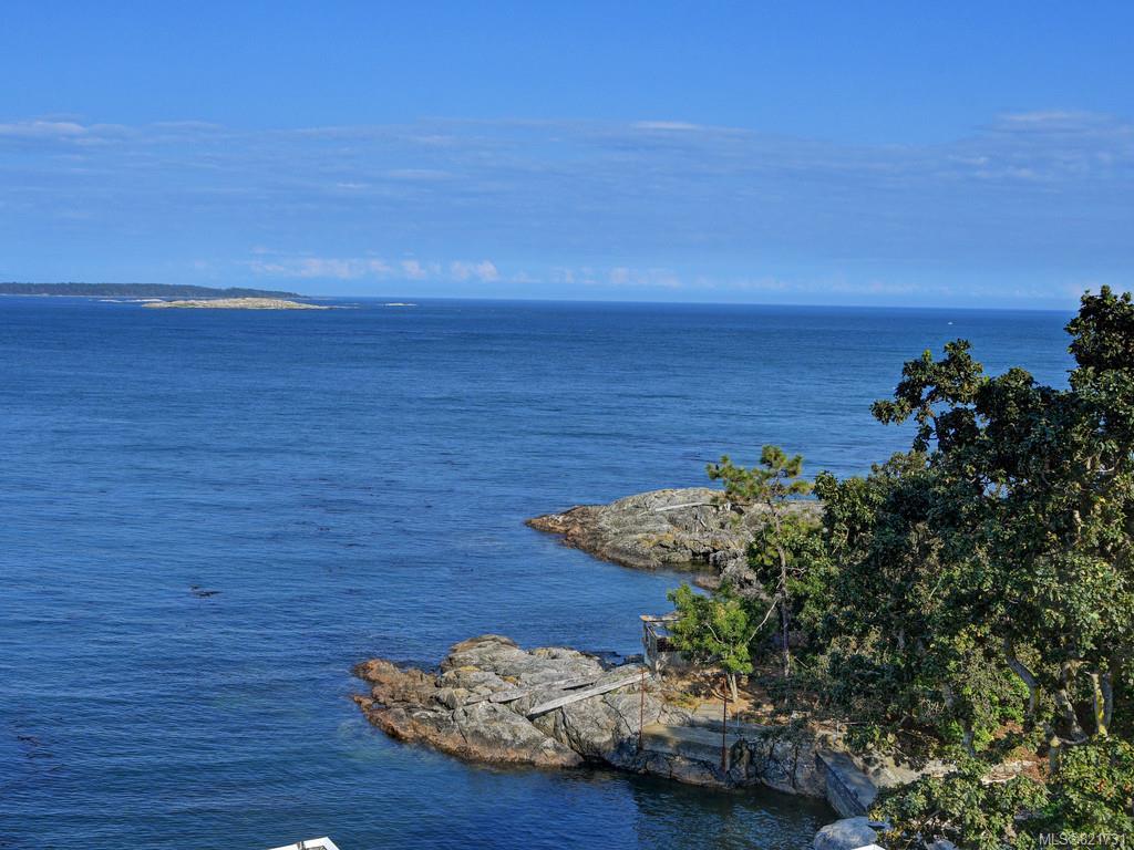 605 1159 Beach Drive, Oak Bay, BC, V8S 2N2 821731 Bobby Sparrow