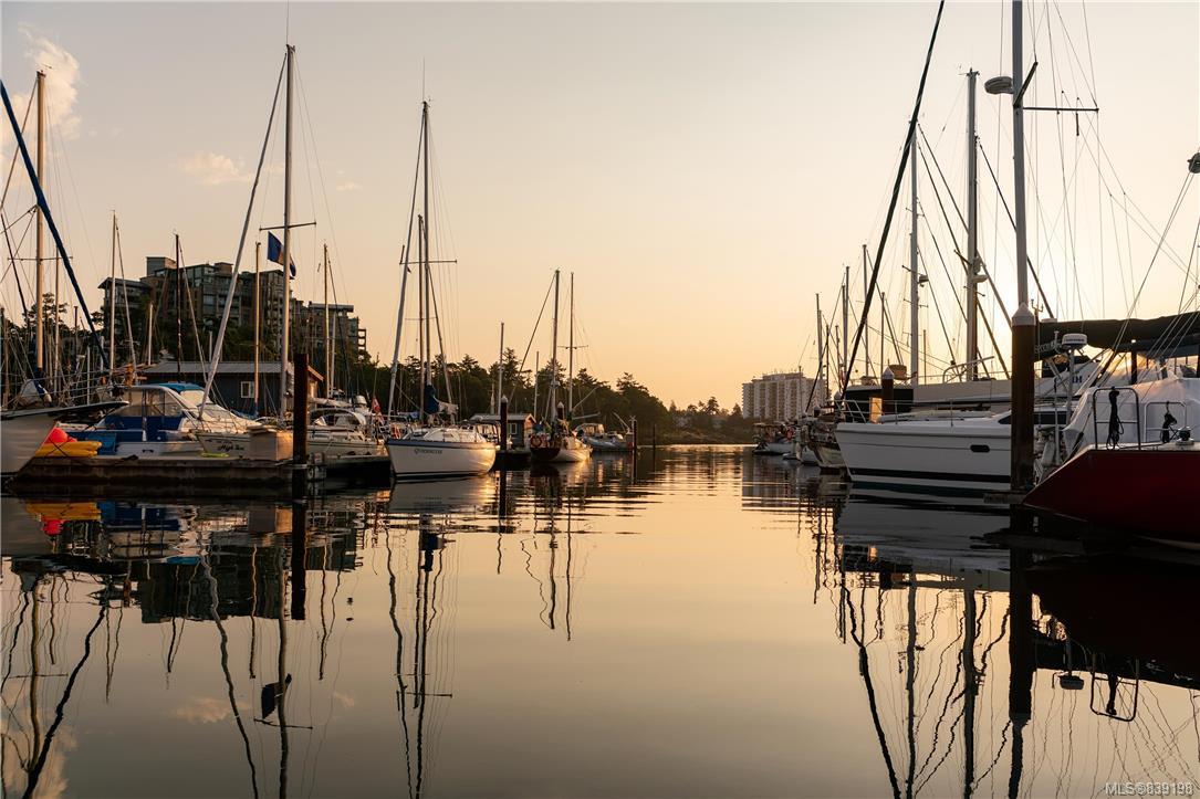 1H 835 Dunsmuir Road, Esquimalt, BC, V9A 5B8 839198 Mark Rice