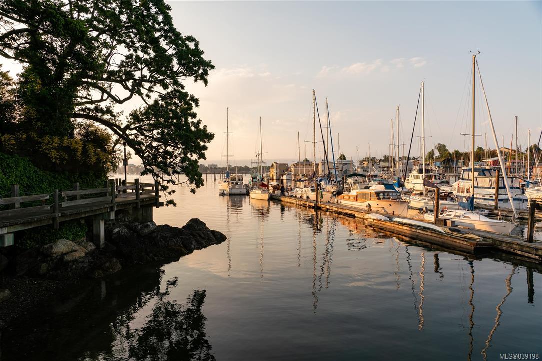 1H 835 Dunsmuir Road, Esquimalt, BC, V9A 5B8 839198 Mark Rice