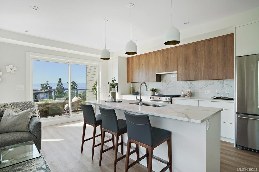 2E 835 Dunsmuir Road, Esquimalt, BC, V9A 5B8 839221 Mark Rice