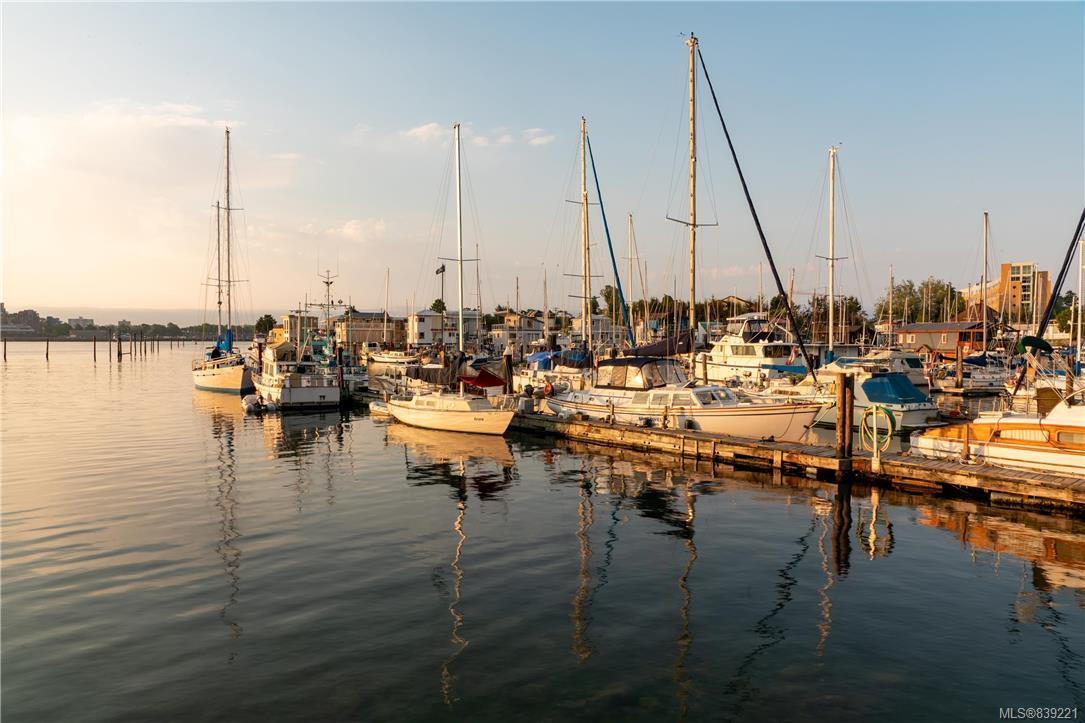 2E 835 Dunsmuir Road, Esquimalt, BC, V9A 5B8 839221 Mark Rice