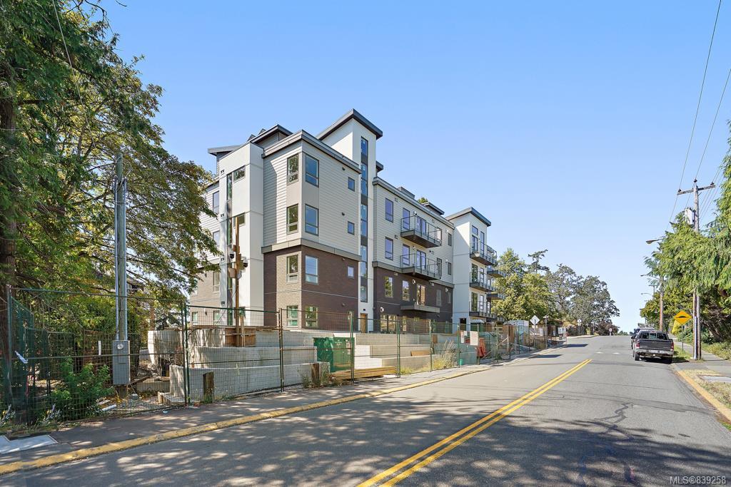 3B 835 Dunsmuir Road, Esquimalt, BC, V9A 5B8 839258 Mark Rice