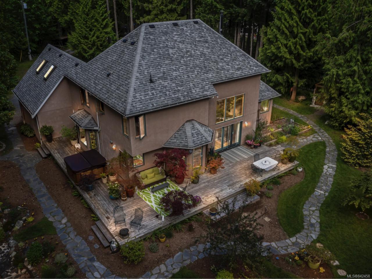 3026 Shawnigan Lake Road, Shawnigan Lake, BC, V0R 2W1 842458 Sarah