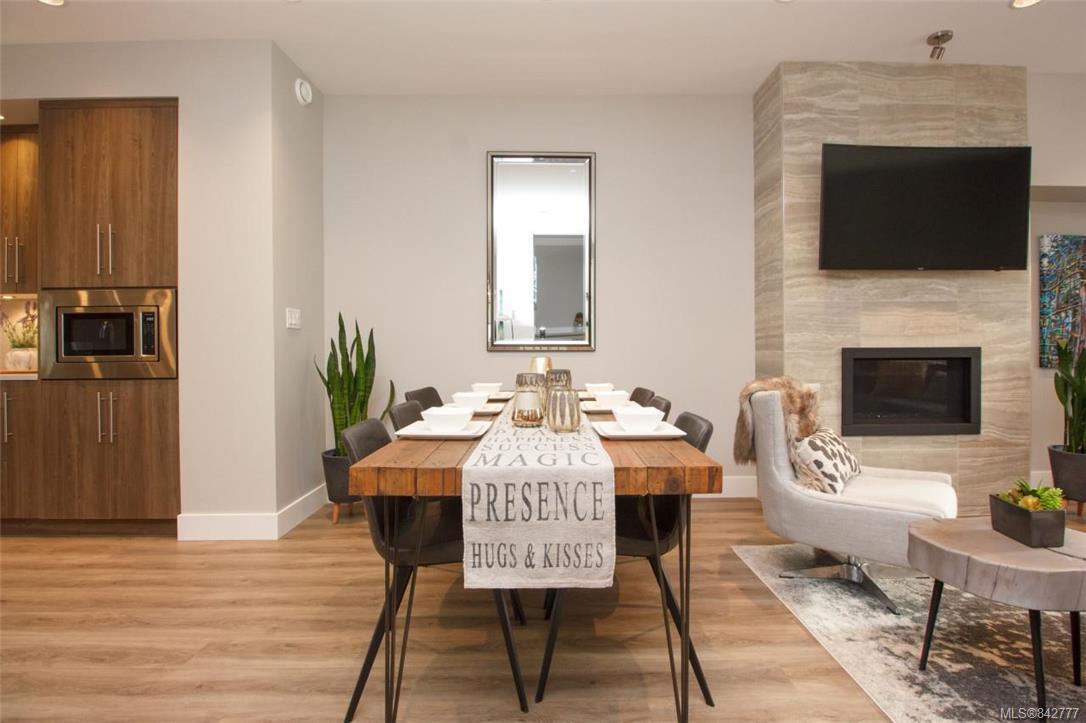 7880 Lochside Drive, Central Saanich, BC, V8M 0B9 842777 Victoria