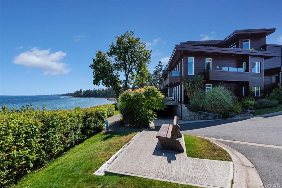 203 9115 Lochside Drive, North Saanich, BC, V8L 0A9 843316 Bobby