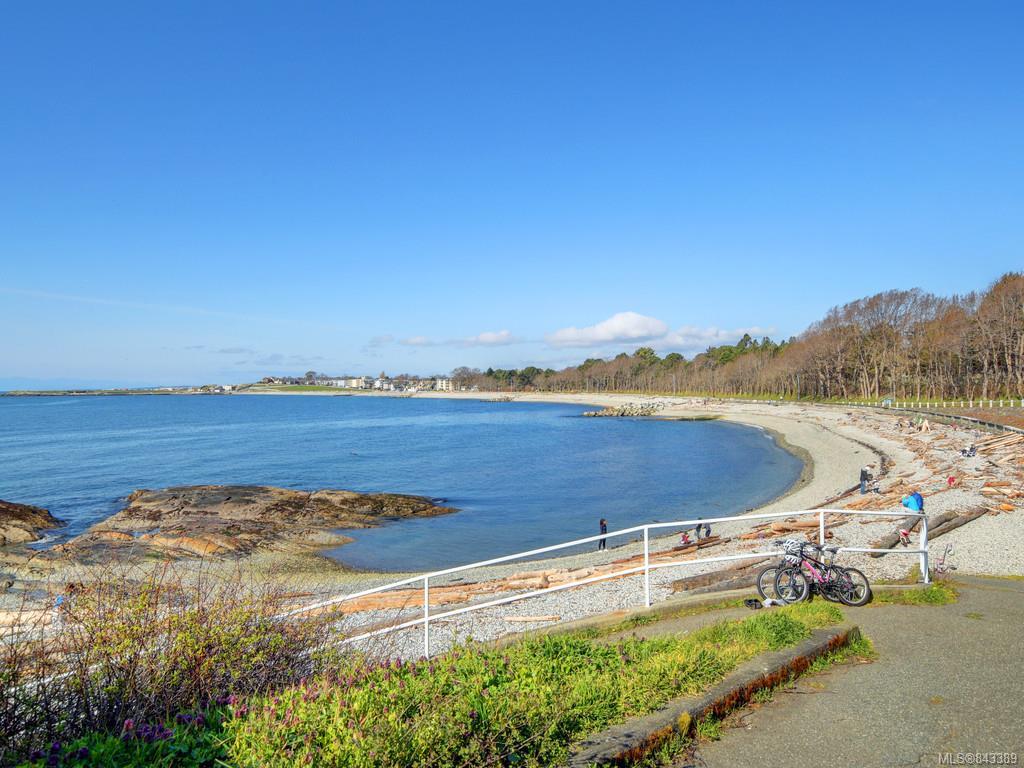 2 840 Pemberton Road, Victoria, BC, V8S 3R4 843389 Miles Takacs