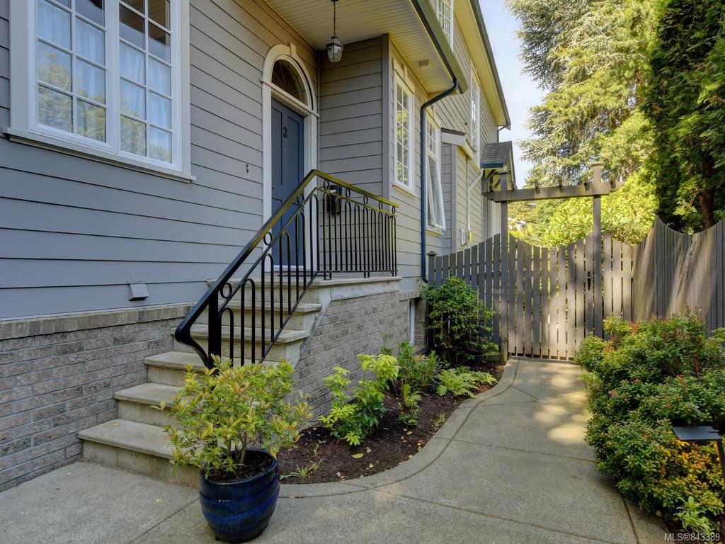 2 840 Pemberton Road, Victoria, BC, V8S 3R4 843389 Miles Takacs