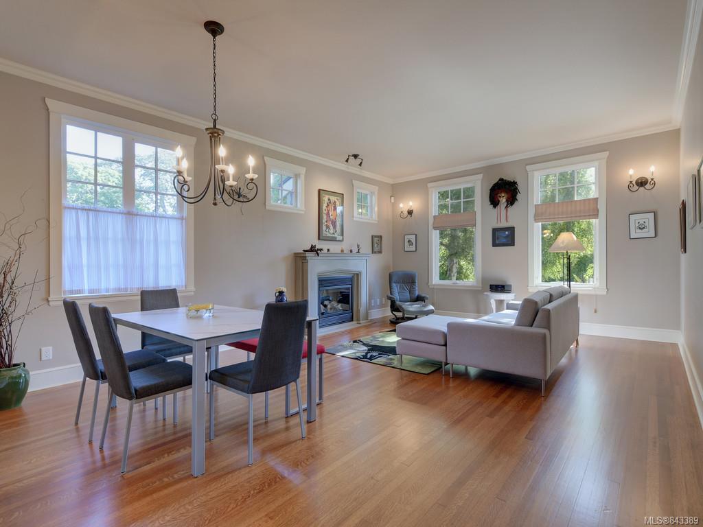 2 840 Pemberton Road, Victoria, BC, V8S 3R4 843389 Miles Takacs