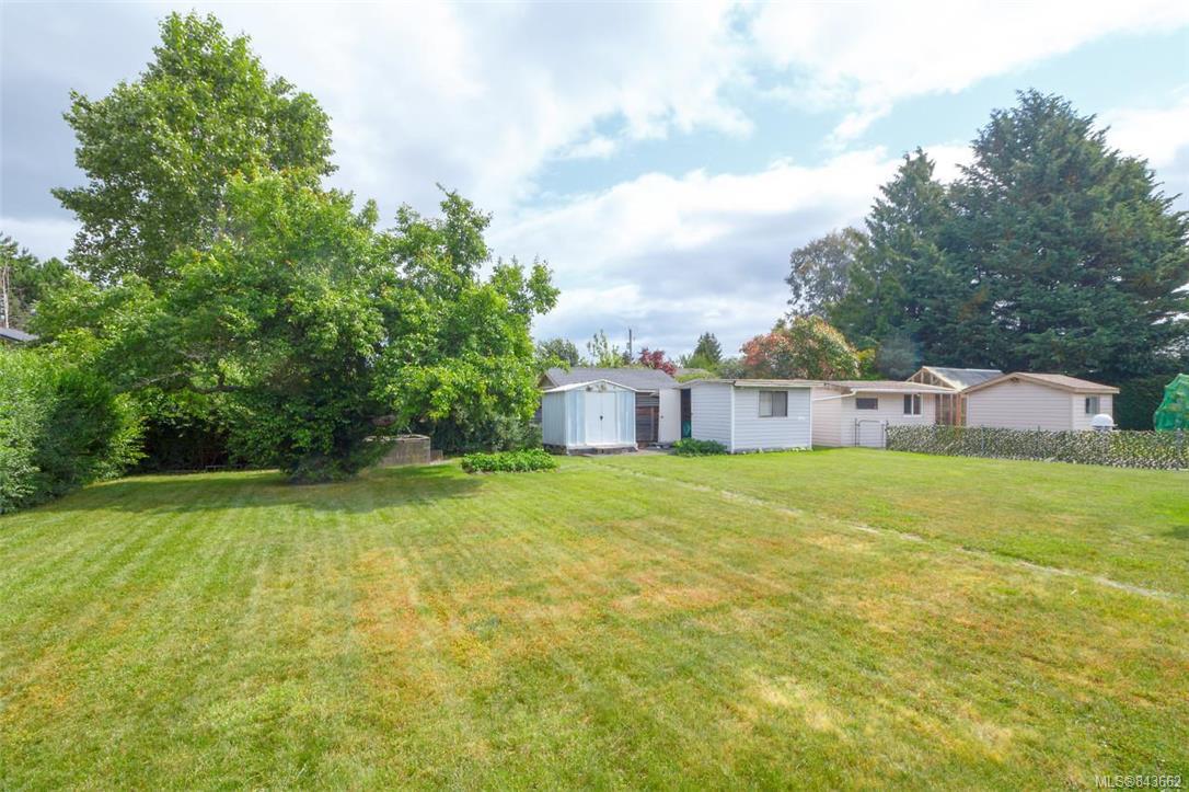 850 Jasmine Avenue, Saanich, BC, V8Z 2P2 843662 The House Selling Group