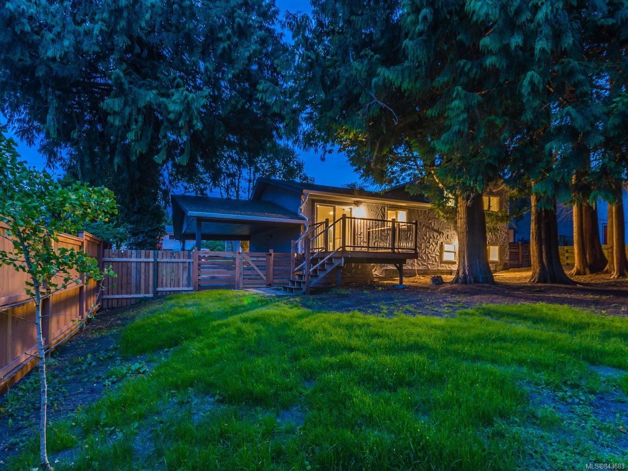 3060 Bay Street, Nanaimo, BC, V9T 3C6 843683 Carol Warkentin and