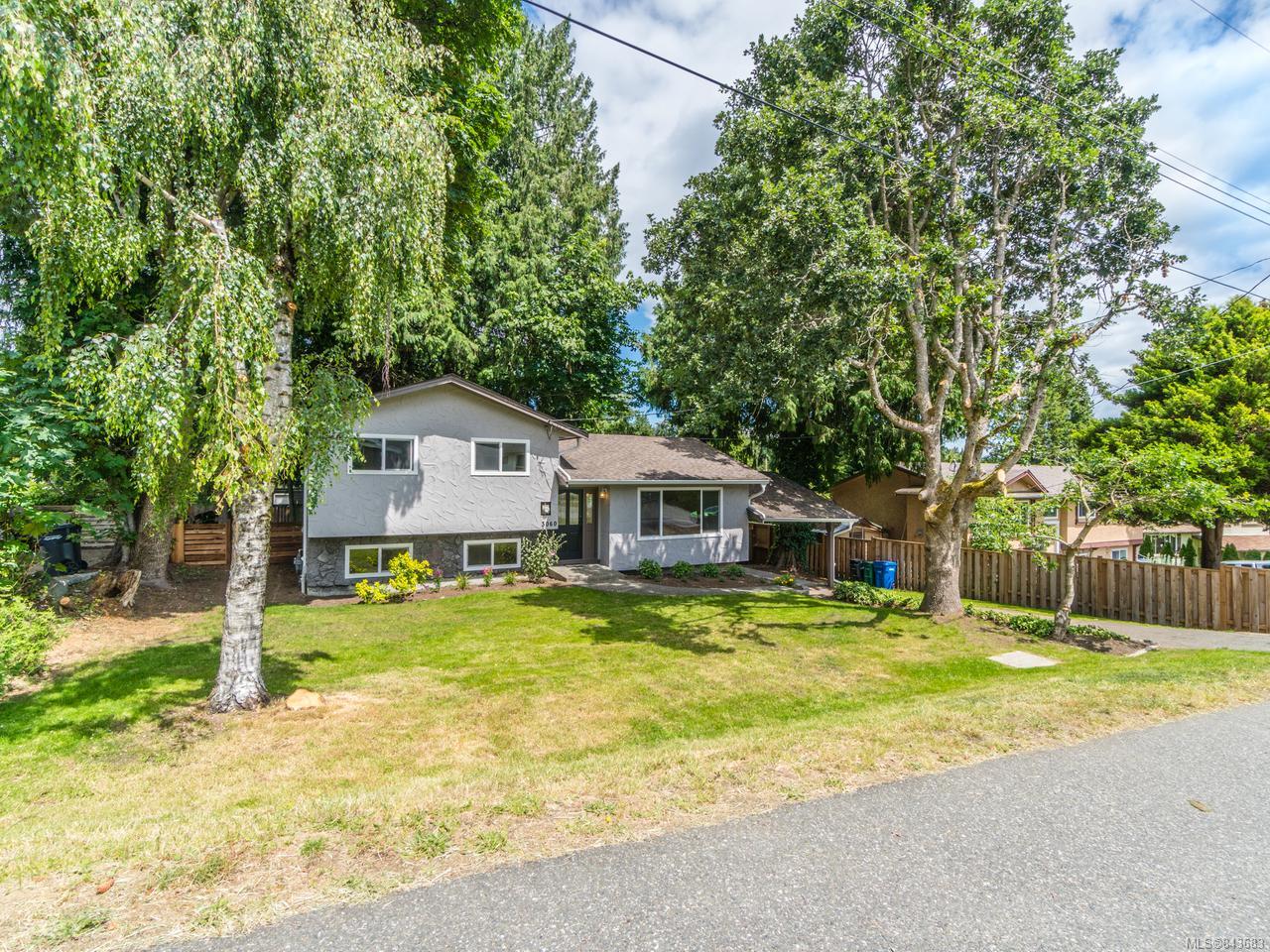 3060 Bay Street, Nanaimo, BC, V9T 3C6 843683 Carol Warkentin and