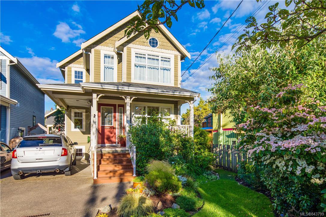 1741 Davie Street, Victoria, BC, V8R 4W5 843799 Marten Homes Real