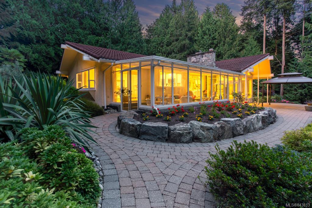 5021 West Saanich Road, Saanich, BC, V9E 2E6 843813 Gower Smith