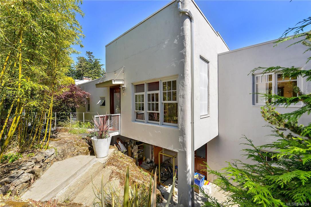 1216 Old Esquimalt Road, Esquimalt, BC, V9A 4X8 844724 Miles Takacs