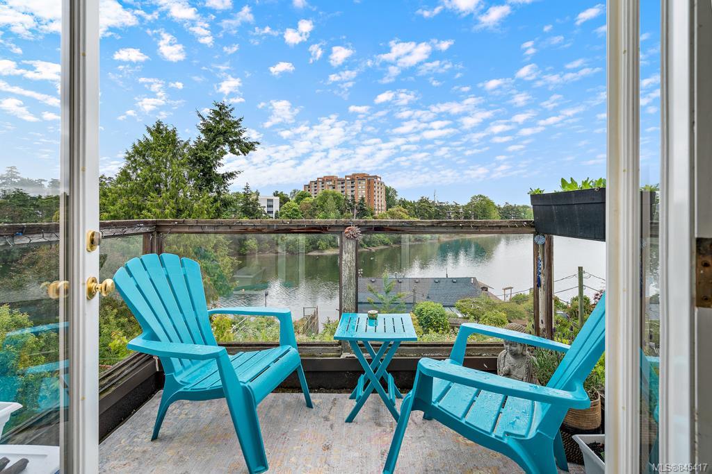 504 Selkirk Ave, Victoria, BC, V9A 2T1 845417 Marten Homes Real