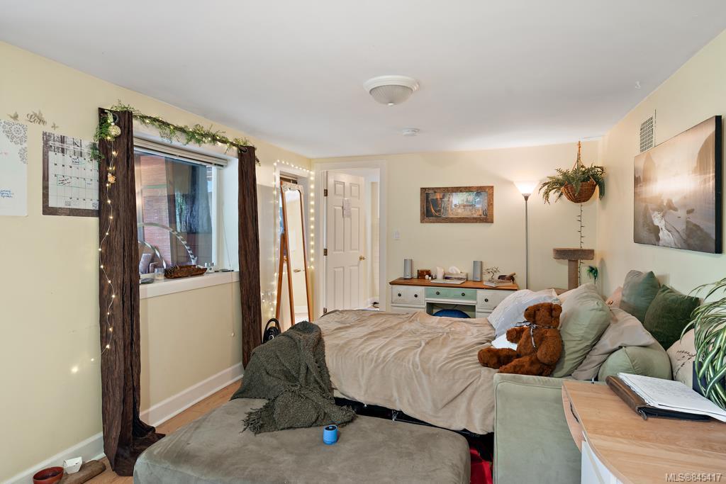 504 Selkirk Ave, Victoria, BC, V9A 2T1 845417 Marten Homes Real