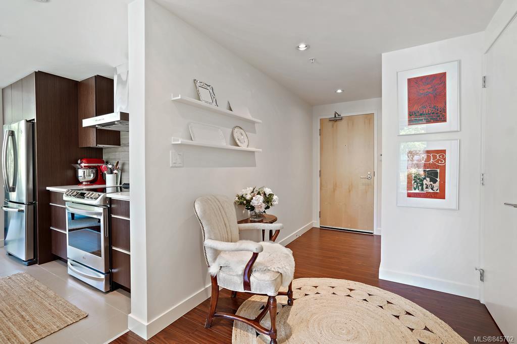 104 646 Michigan Street, Victoria, BC, V8V 0B7 845702 Mark Rice Personal Real Estate