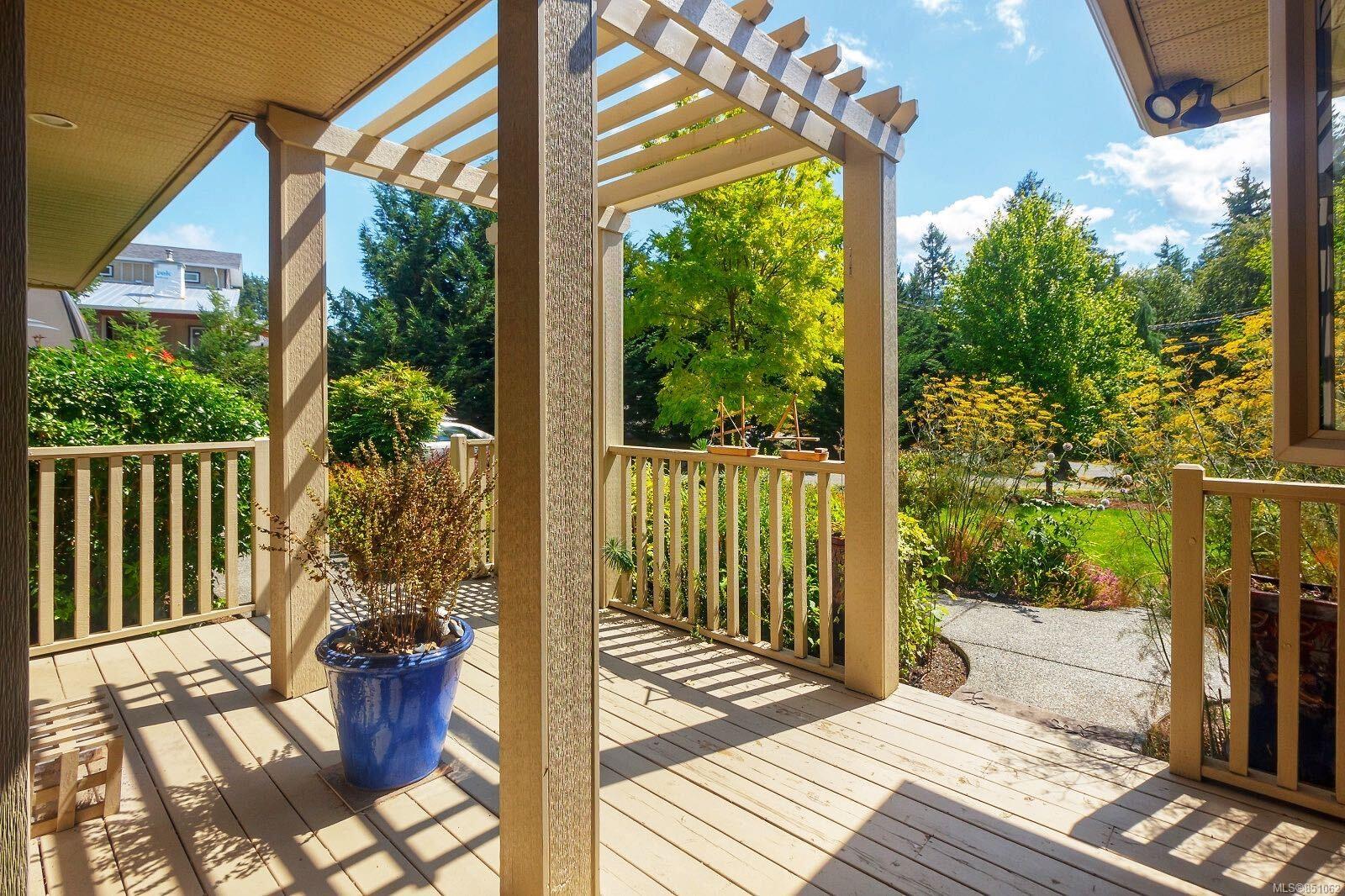 2782 Meadowview Road, Shawnigan Lake, BC, V0R 2W1 851062 The House Selling Group