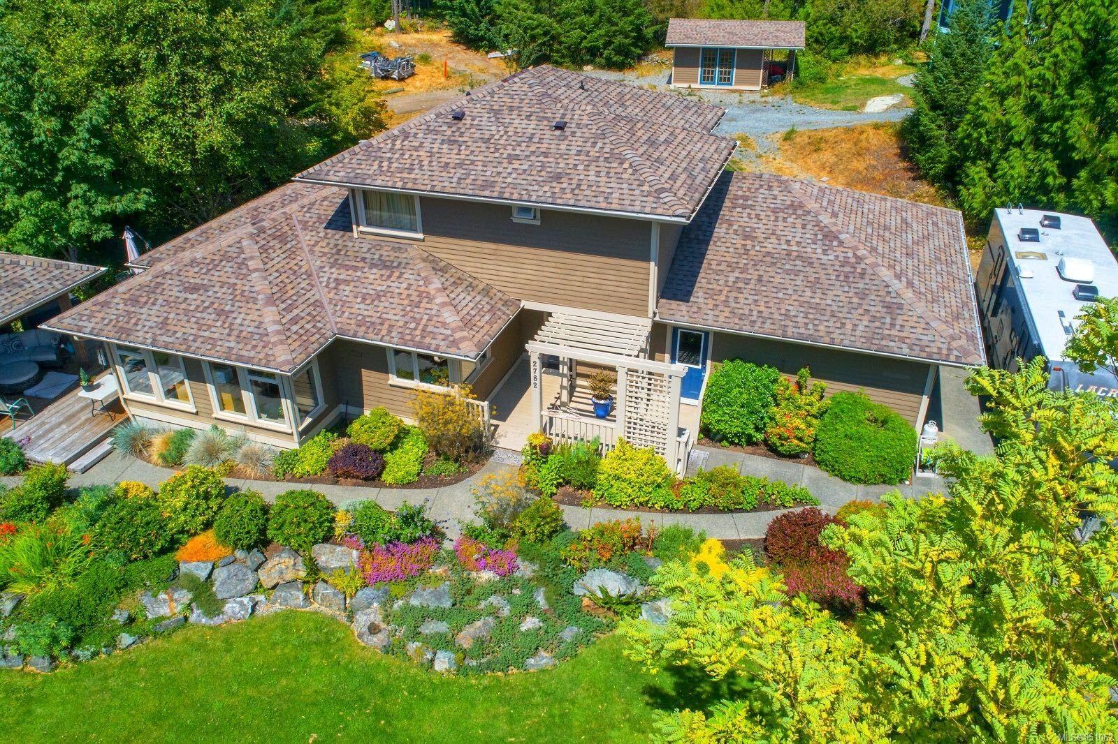 2782 Meadowview Road, Shawnigan Lake, BC, V0R 2W1 851062 The House