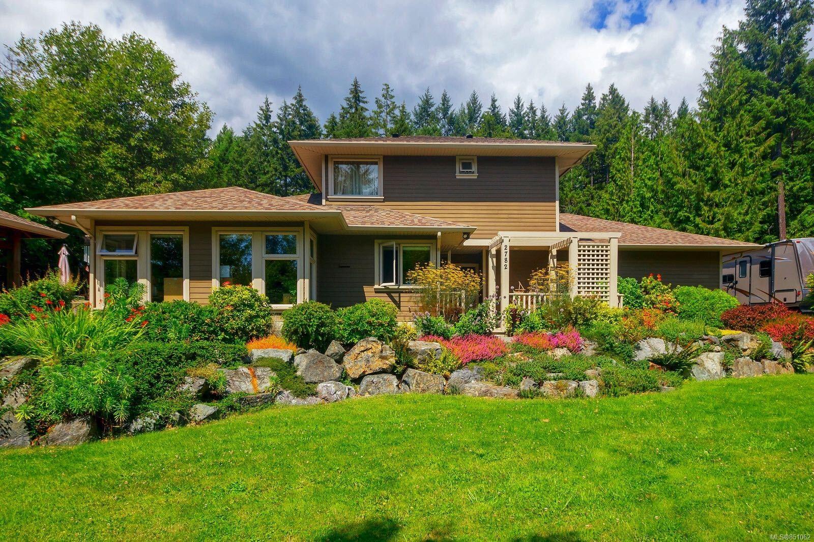 2782 Meadowview Road, Shawnigan Lake, BC, V0R 2W1 851062 The House