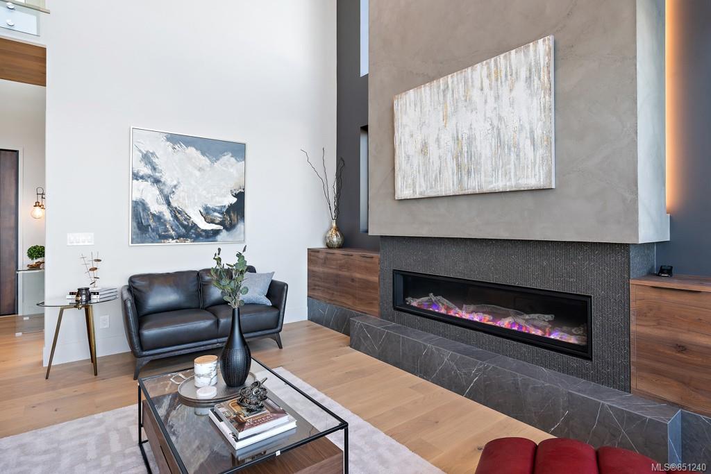 9235 Lochside Drive, Sidney, BC, V8Z 5X6 851240 Mark Rice Personal Real Estate Corporation