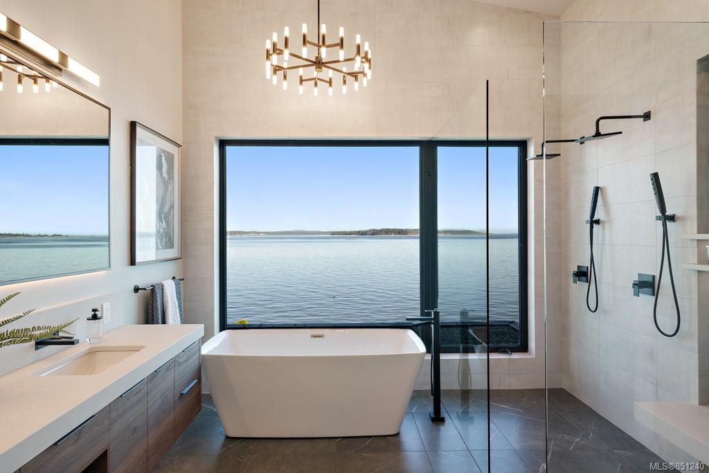 9235 Lochside Drive, Sidney, BC, V8Z 5X6 851240 Mark Rice Personal Real Estate Corporation