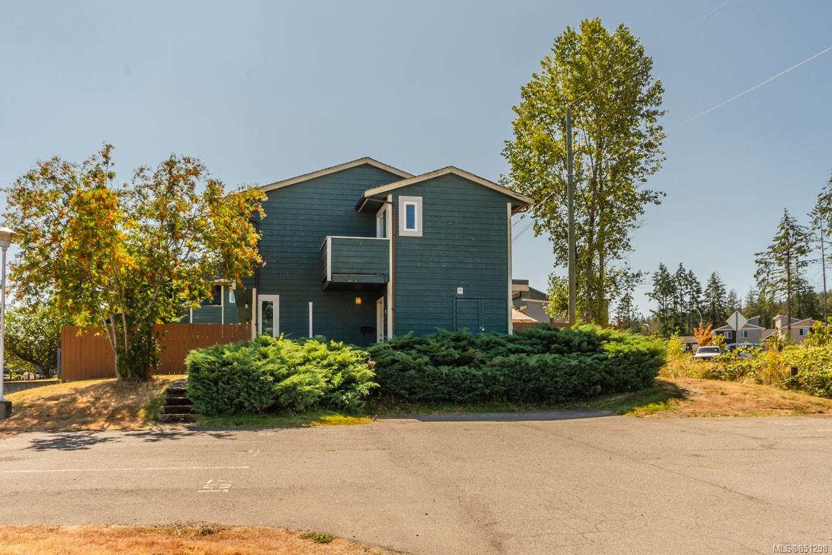1 507 9th St, Nanaimo, BC, CA 851298 Carol Warkentin Personal Real