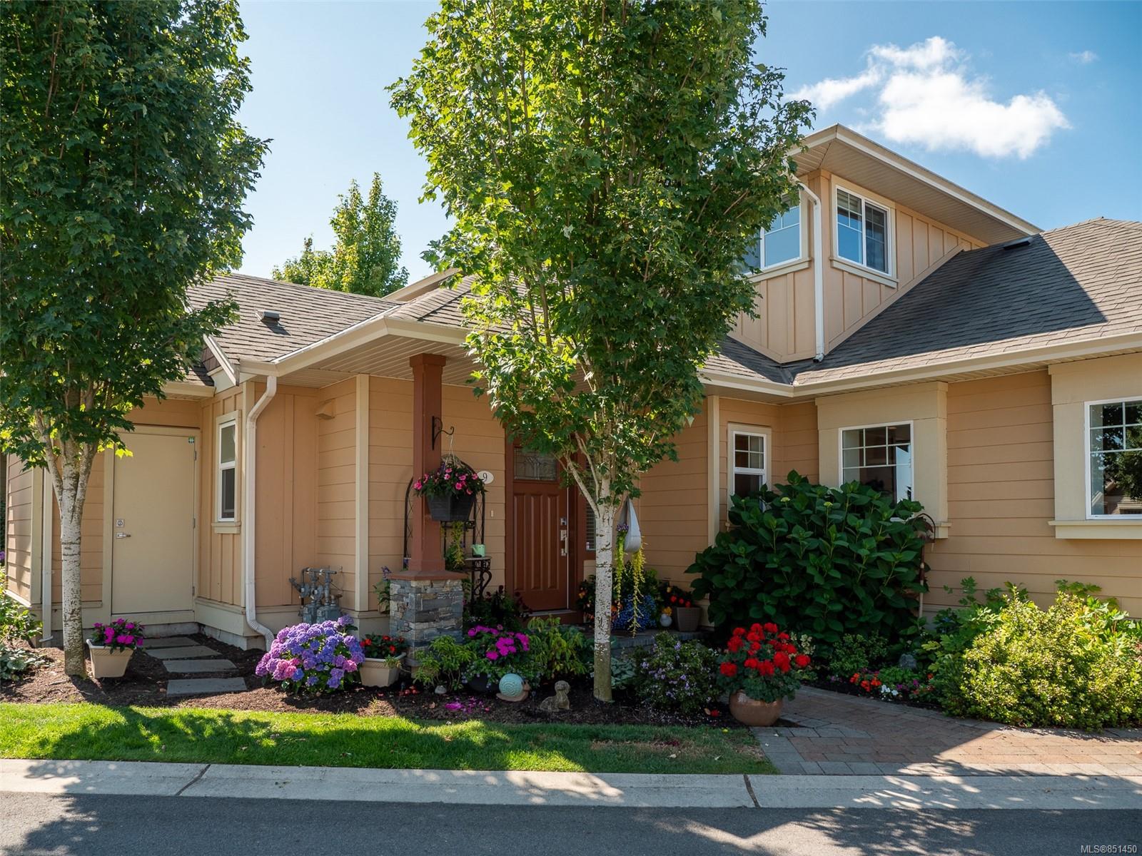 9 7053 West Saanich Road, Central Saanich, BC, V8M 0B2 851450 Berk