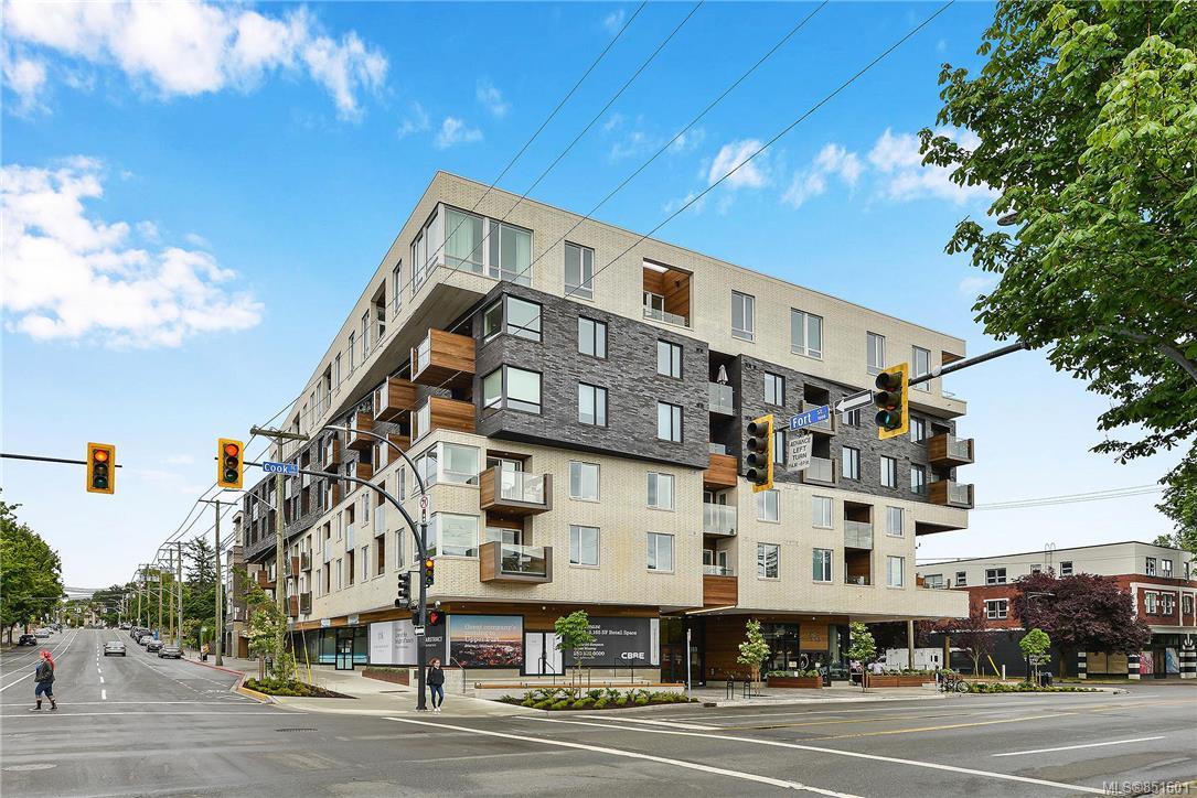 217 1033 Cook St, Victoria, BC, CA 851601 Miles Takacs