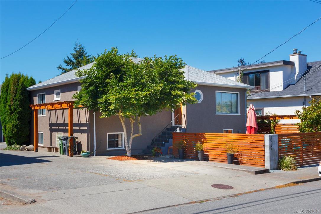 A, 3002 Cedar Hill Road, Victoria, BC, V8T 3J3 853913 The House
