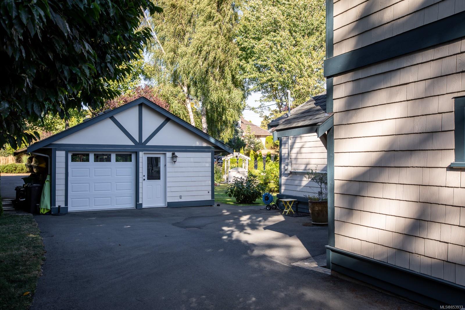 1036 Deal Street, Oak Bay, BC, V8S 5G5 853933 Mark Rice Personal