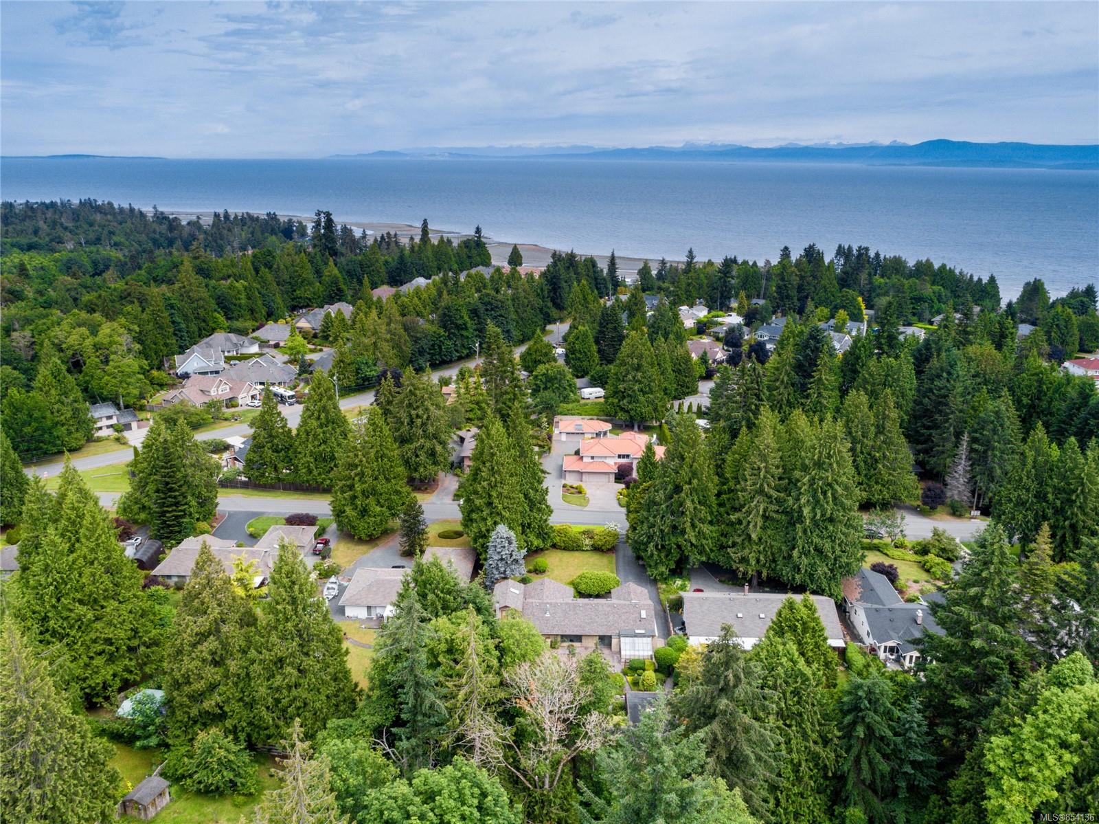 741 Canyon Crescent Road, Qualicum Beach, BC, V9K 1L2 854136