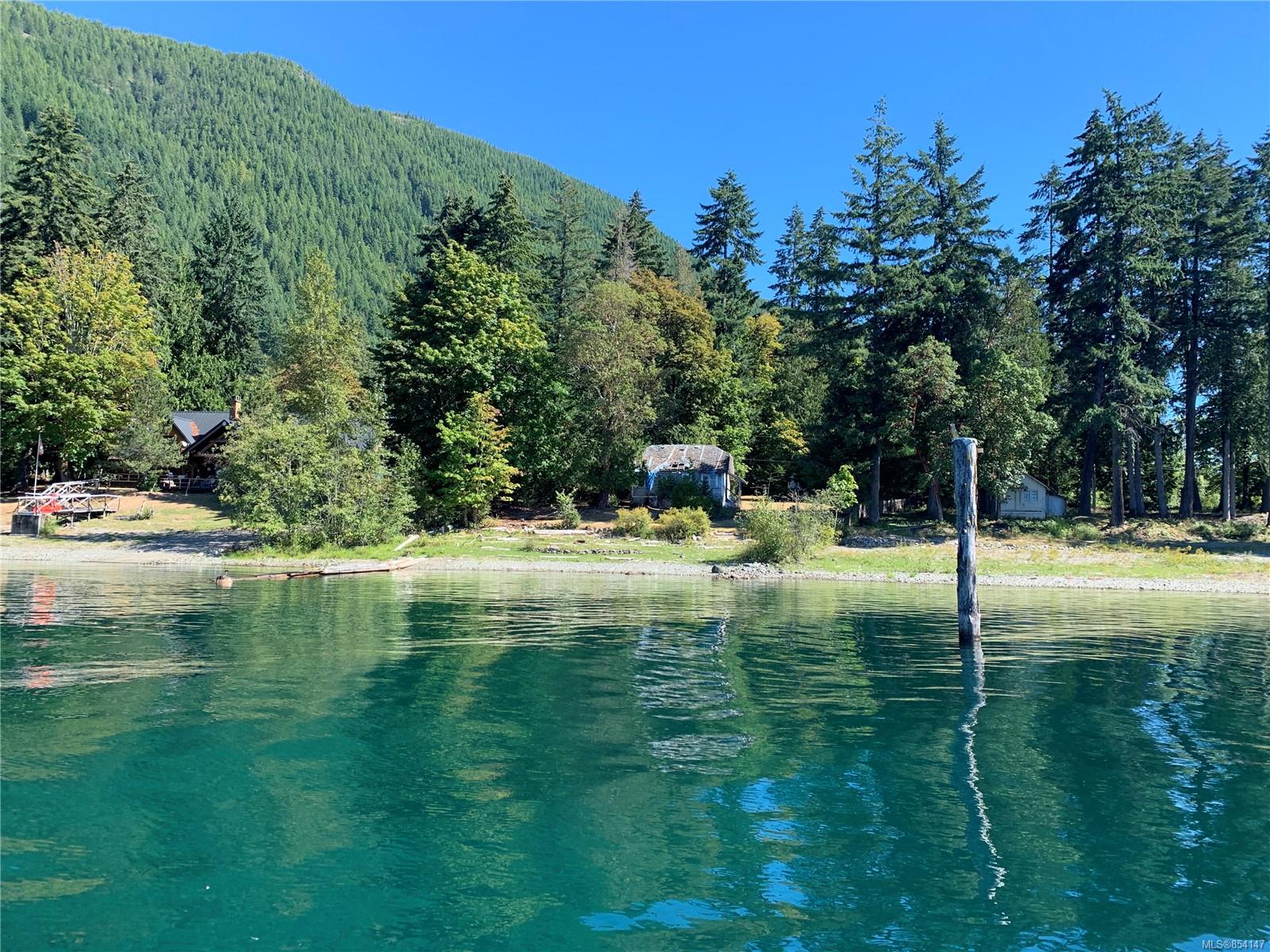 8396 SaSeenOs Road, Youbou, BC, V0R 3E1 854147 Victoria Real